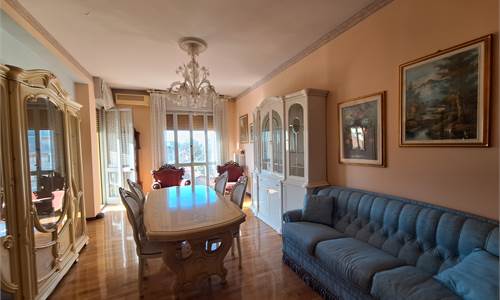 APPARTAMENTO LIMITROFO CENTRO STORICO - 2 CAMERE