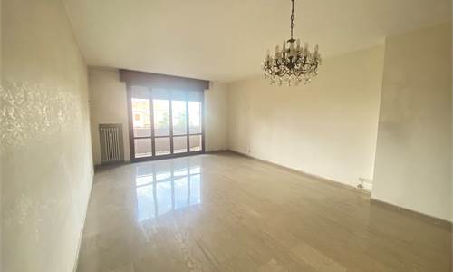APPARTAMENTO DUE CAMERE E DUE BAGNI PANORAMICO CON GRANDE GARAGE 